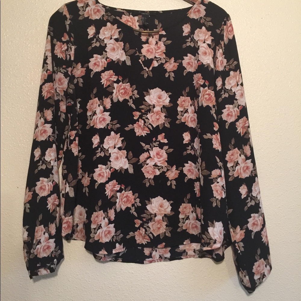 Floral blouse  3-$30🌈